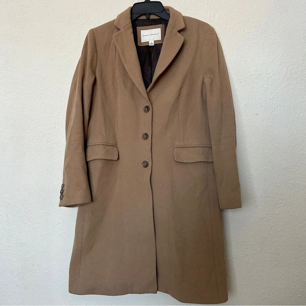 Banana Republic Tan Trench Coat - Picture 3 of 16